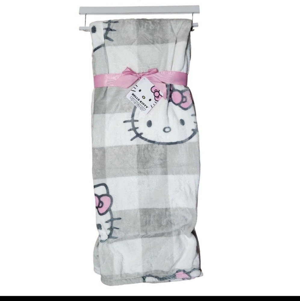 Sanrio Hello Kitty Blanket Throw 50" X 70" Gray & Pink